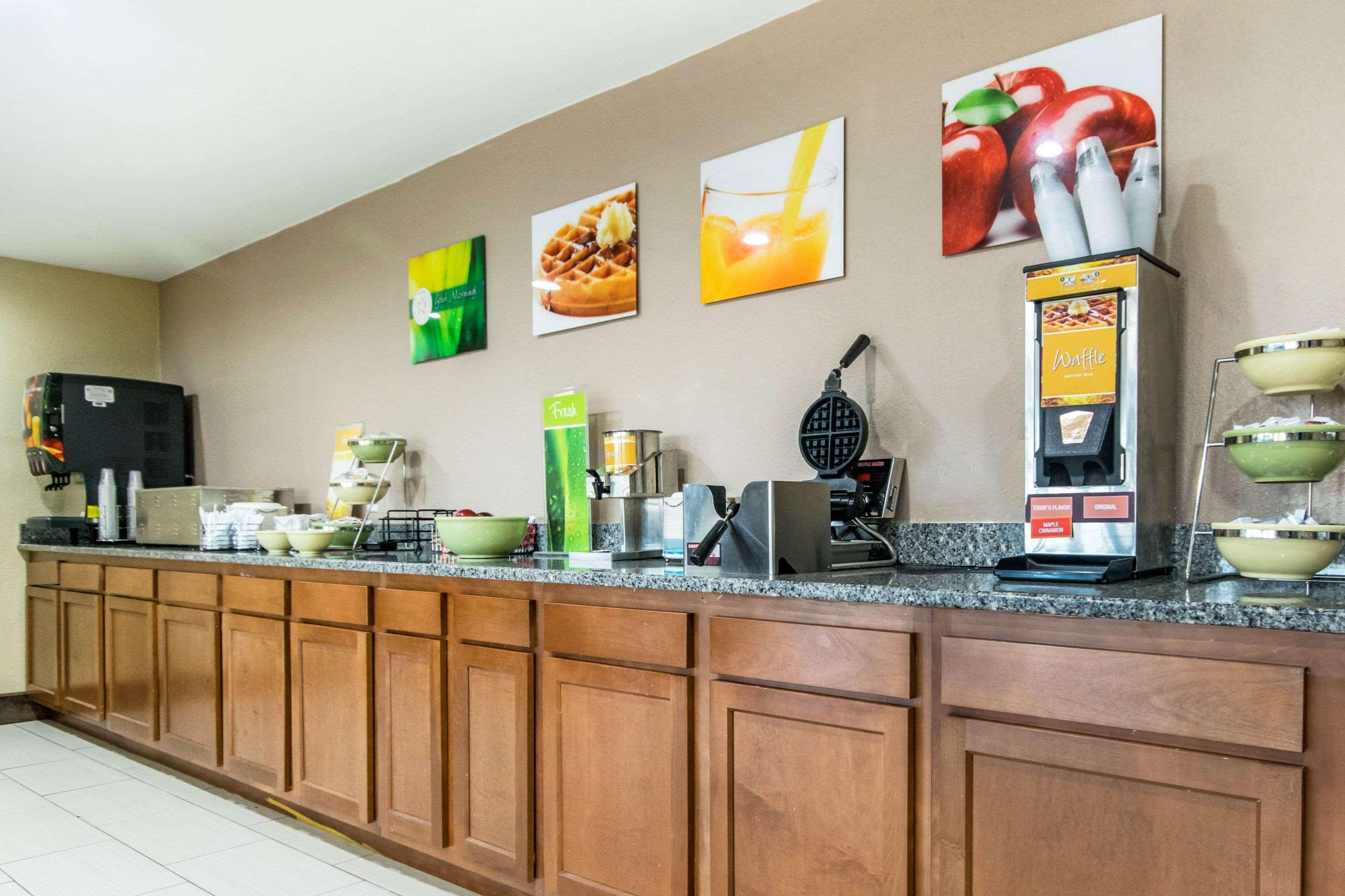 Spark By Hilton Lexington Hamburg Екстериор снимка